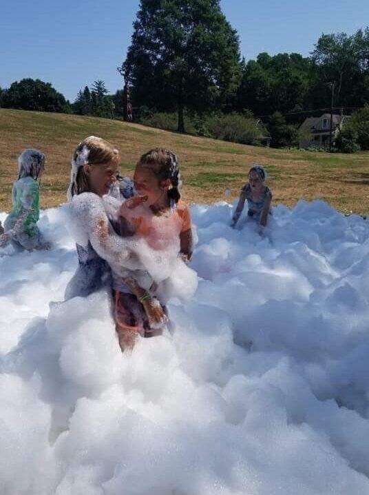 kids enjoying foam parties connecticut birthday party entertainment